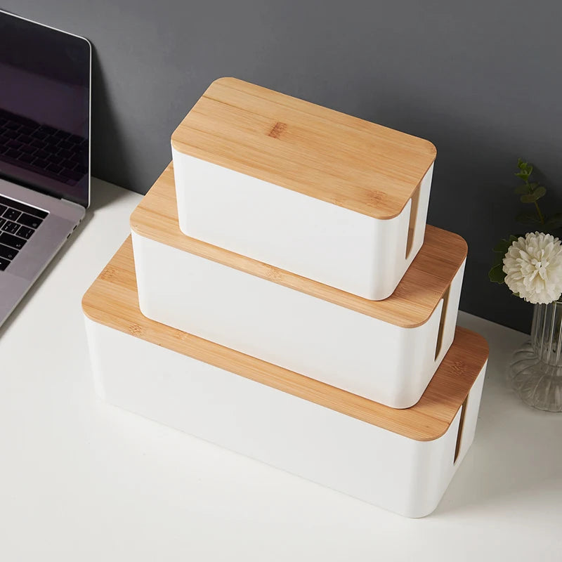 Boîte de Rangement Minimaliste pour Câbles et Prises de Bureau