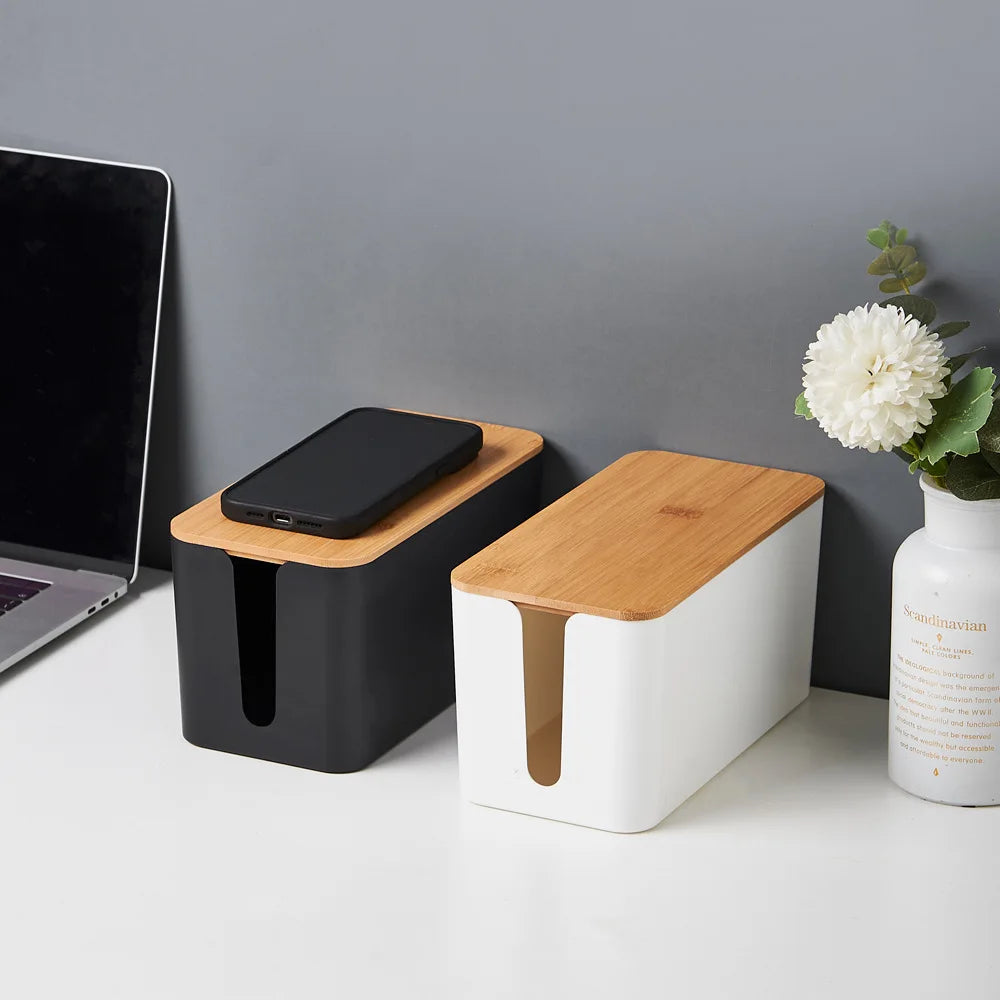 Boîte de Rangement Minimaliste pour Câbles et Prises de Bureau