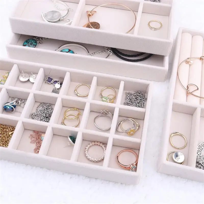 VELVET JEWELRYBOX™ - Boite à bijoux en velours - Rangements et ses usages